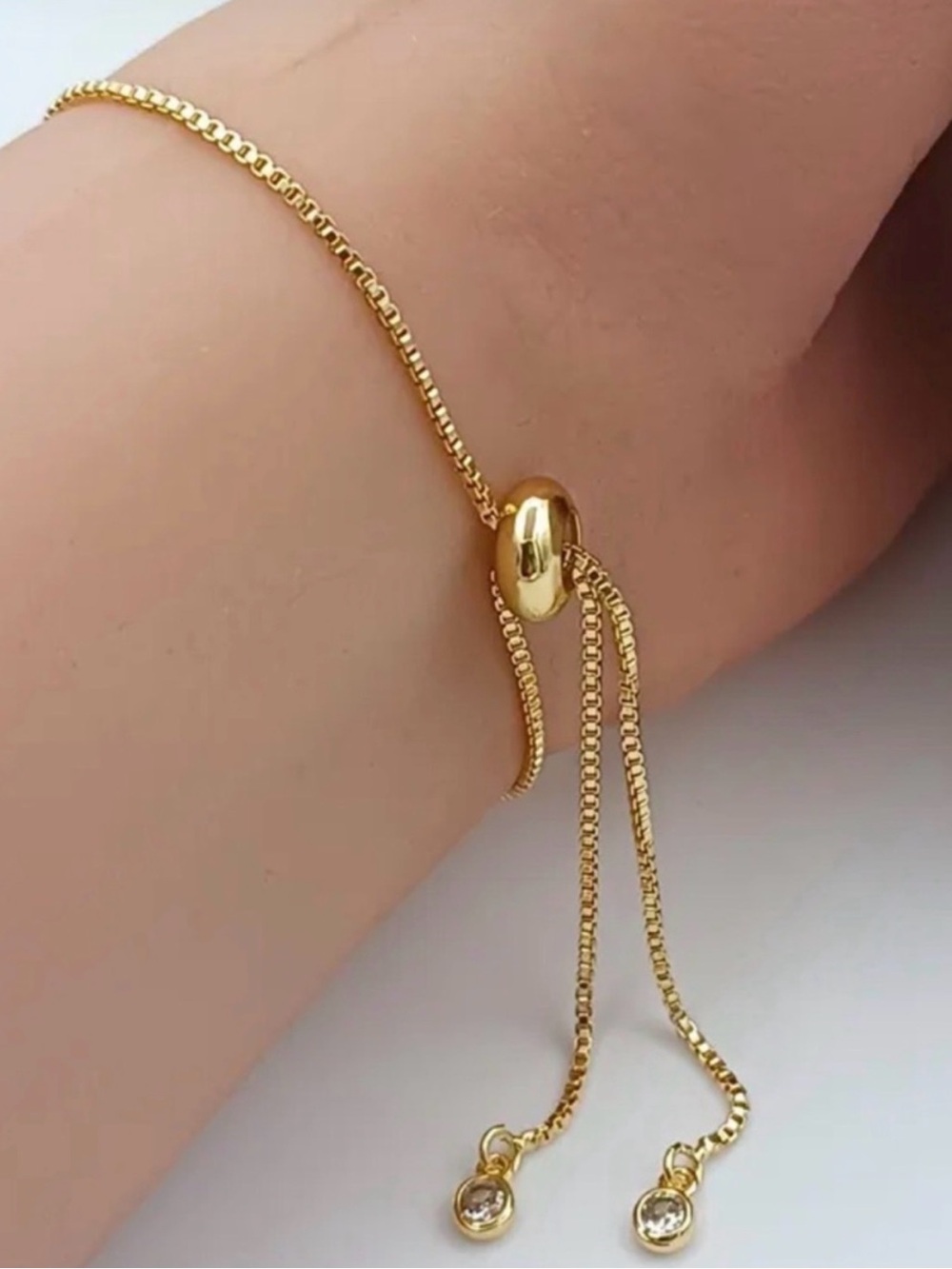 Gold Bee Pendant Bracelet - Picture 3 of 5